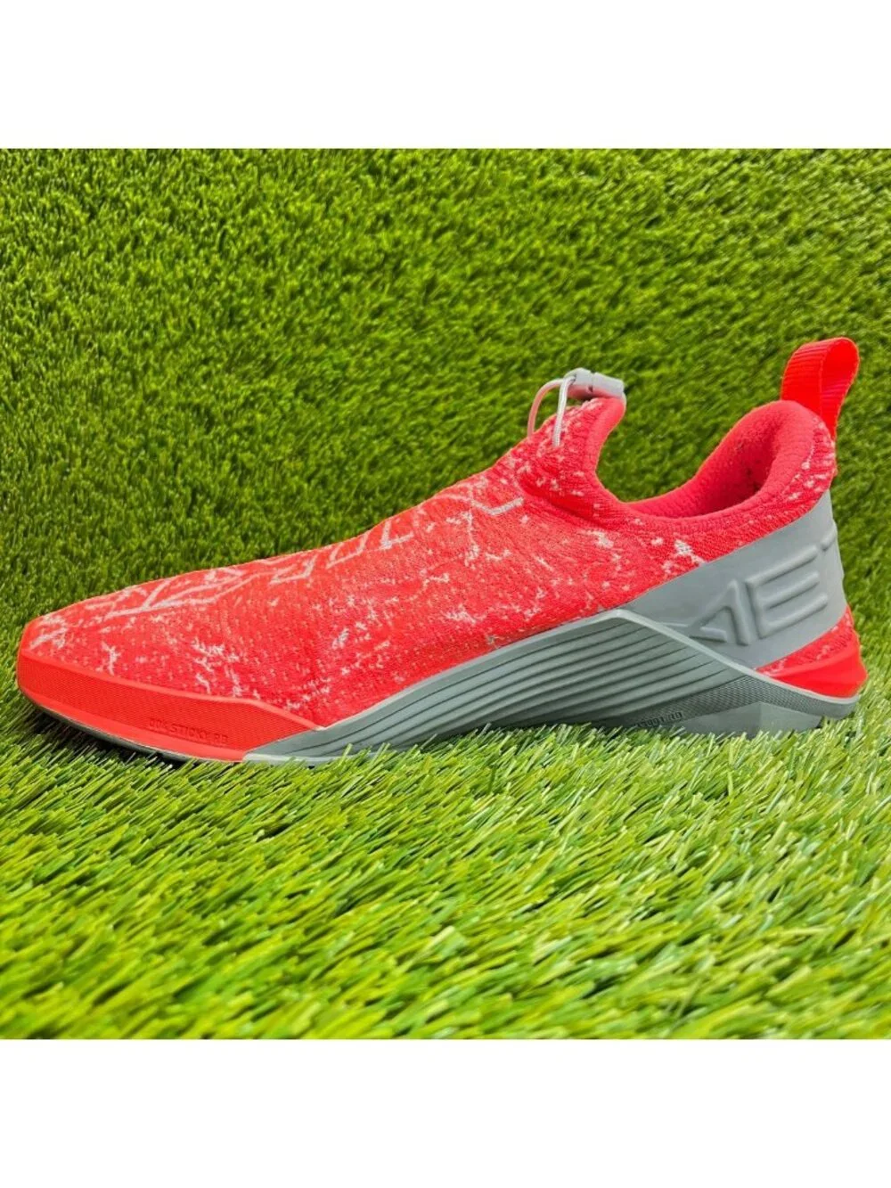 Nike React Metcon Mens Size 10.5 Red Gray Running Training Gym Shoes Sneakers